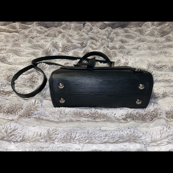 ❌ SOLD ❌ Louis Vuitton EPI Cluny BB - Picture 3 of 9